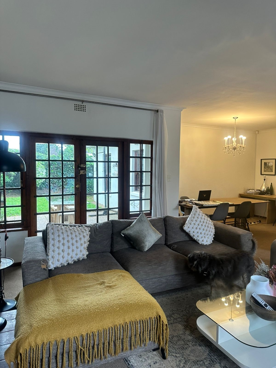 To Let 3 Bedroom Property for Rent in Wynberg Upper Western Cape